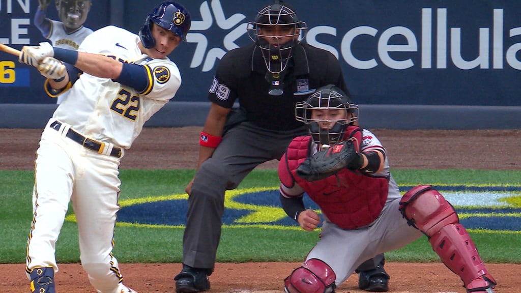 Jim Gantner hits his first homer since 1987 