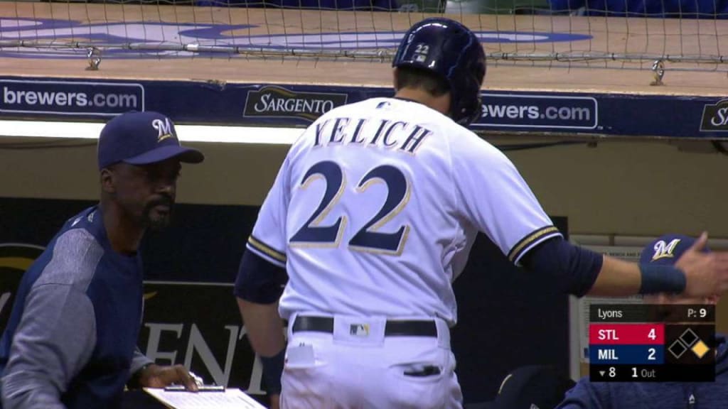 Brewers' Ryan Braun pays homage to Christian Yelich with home run