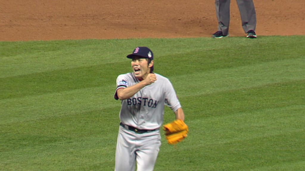 Wong pays tribute to his mother with second homer