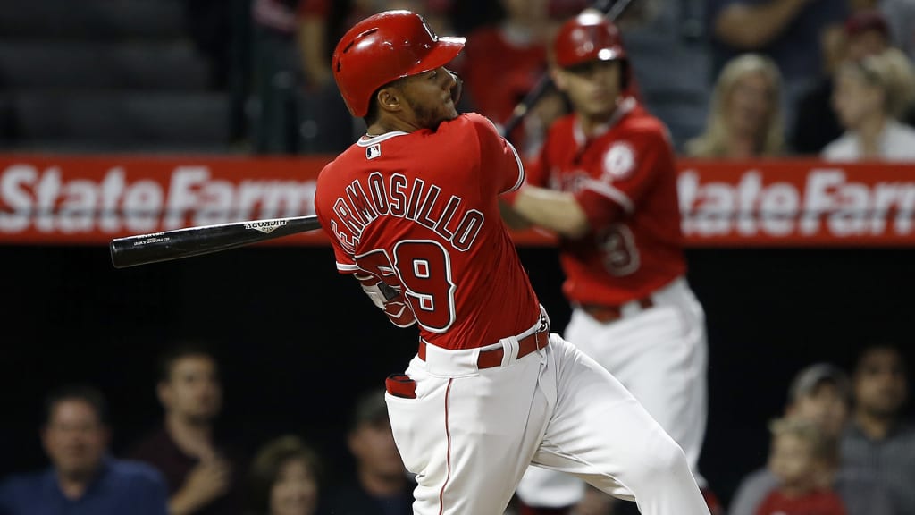Los Angeles Angels' Michael Hermosillo hits a single against the Kansas City Royals during the fifth inning of a baseball game in Anaheim, Calif., Tuesday, June 5, 2018. (AP Photo/Alex Gallardo)
