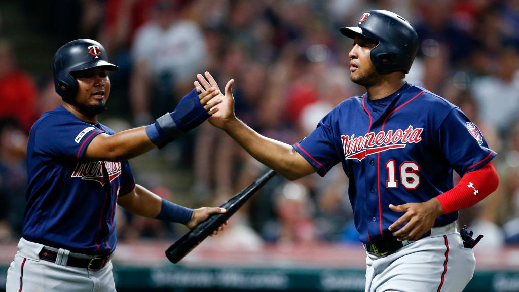 Arraez_Schoop_away_alternate_batting_1920_20190713