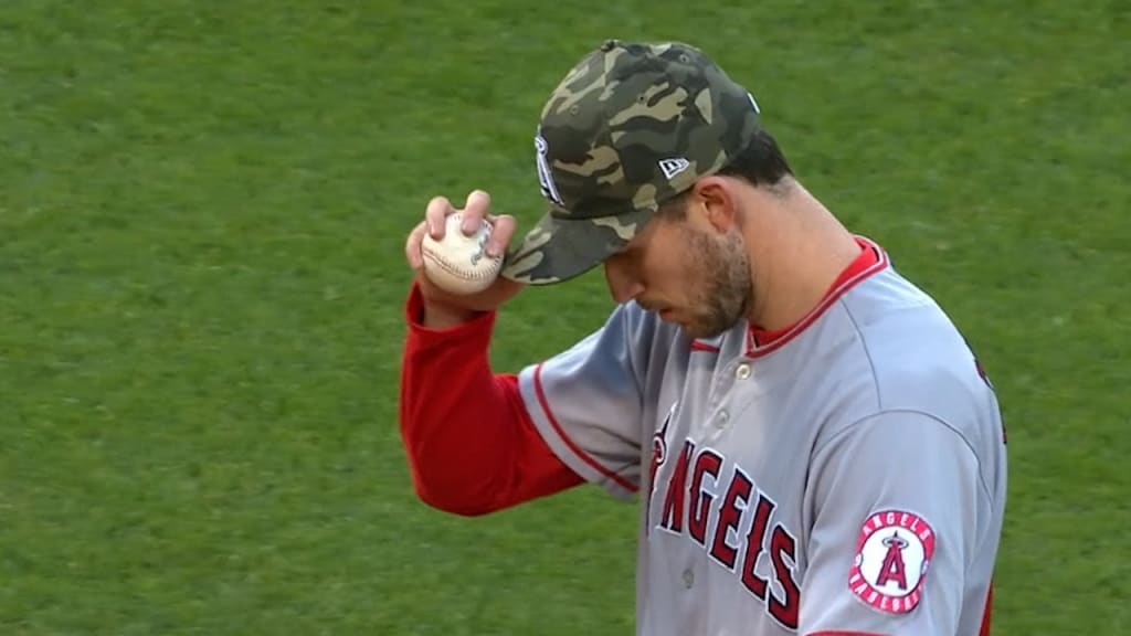 Giants closer Hunter Strickland breaks hand after blown save