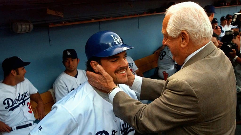Mike Piazza's Hall of Fame career might never have begun if not for Tommy  Lasorda