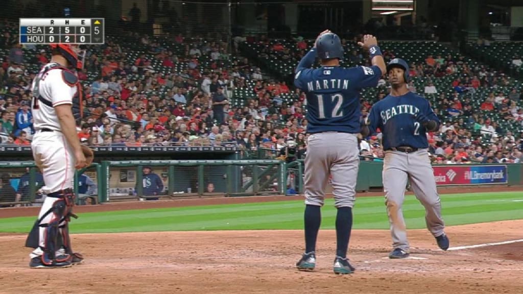 Zunino's walk-off blast lifts Mariners to 5th straight win