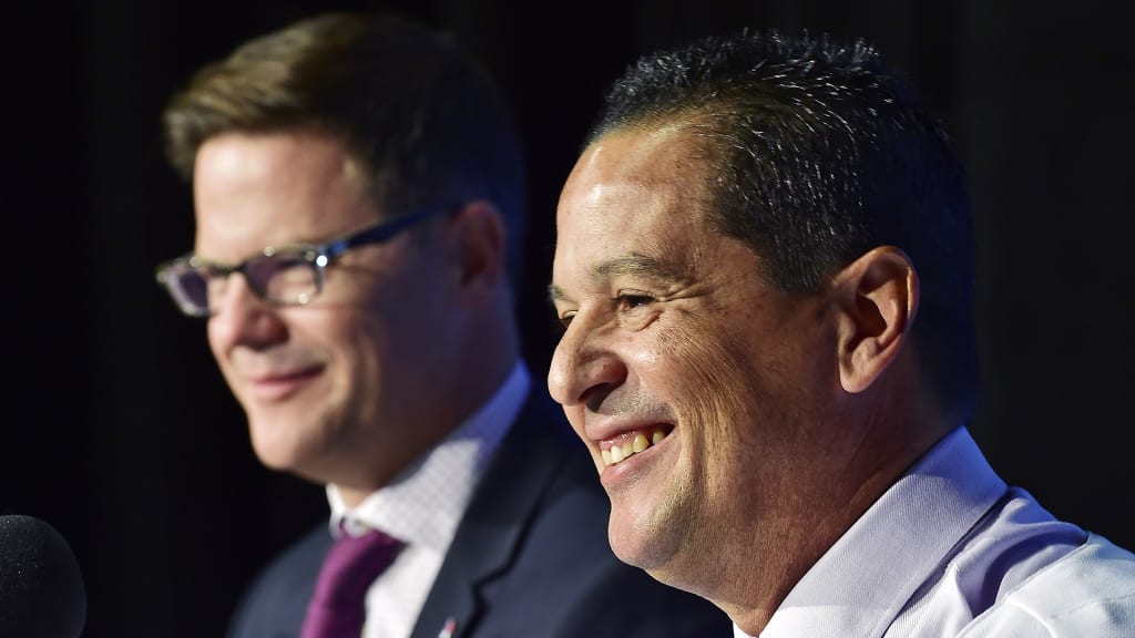New Toronto Blue Jays manager Charlie Montoyo, right, speaks to the media with Blue Jays General Manager Ross Atkins at a news conference in Toronto on Monday, Oct. 29, 2018. (Frank Gunn/The Canadian Press via AP)