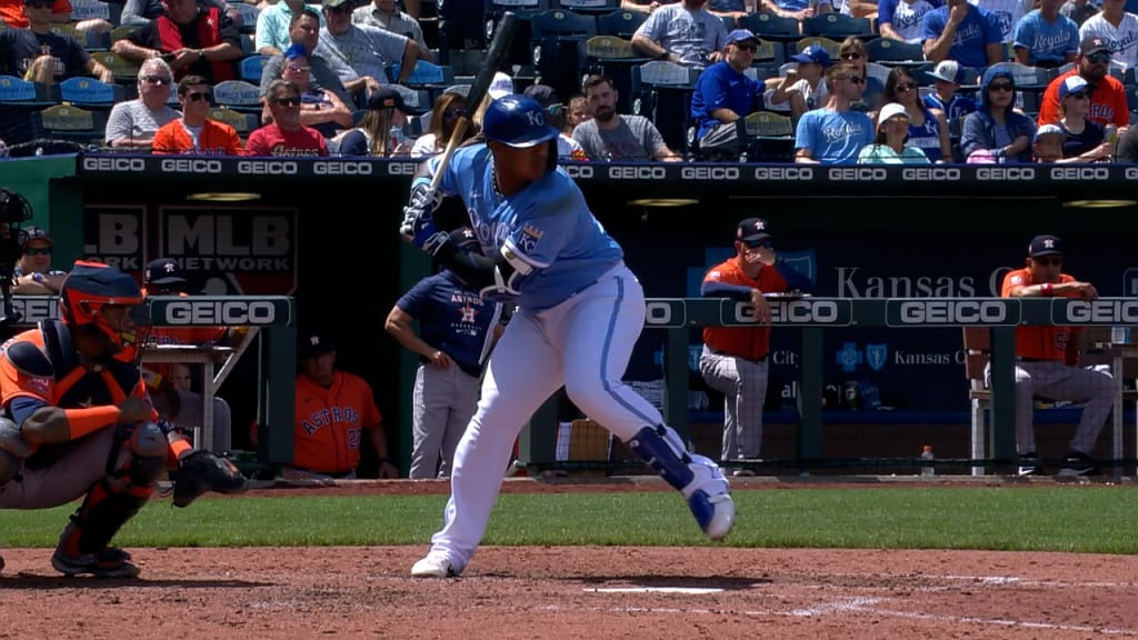 Salvador Perez keeps promise, hits home run for fan 