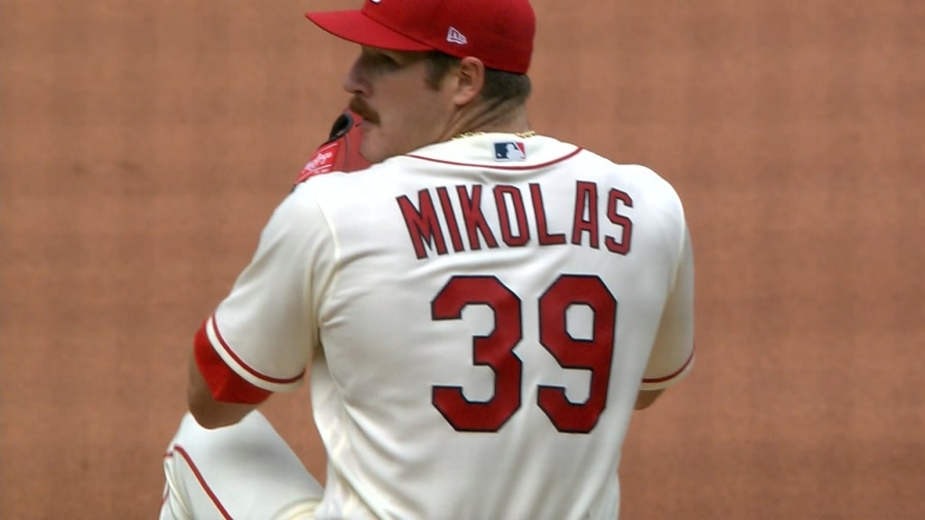 Miles Mikolas escapes a jam, 04/20/2022