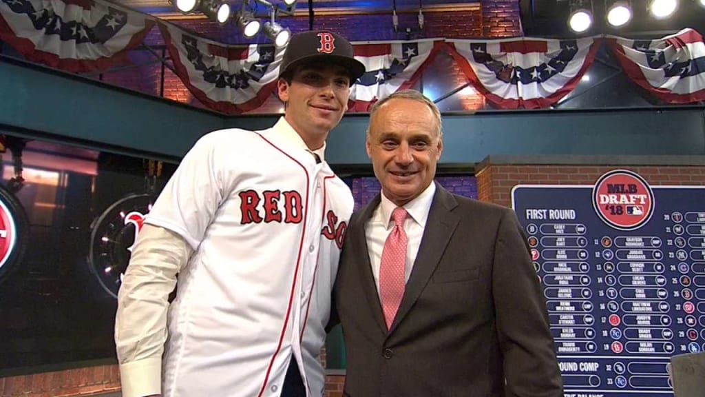 First-round pick Marcelo Mayer signs with Red Sox, gets a Fenway welcome -  The Boston Globe