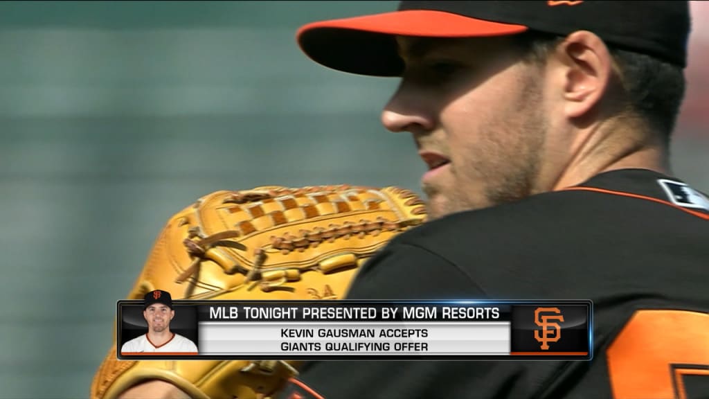 Gausman accepts qualifying offer