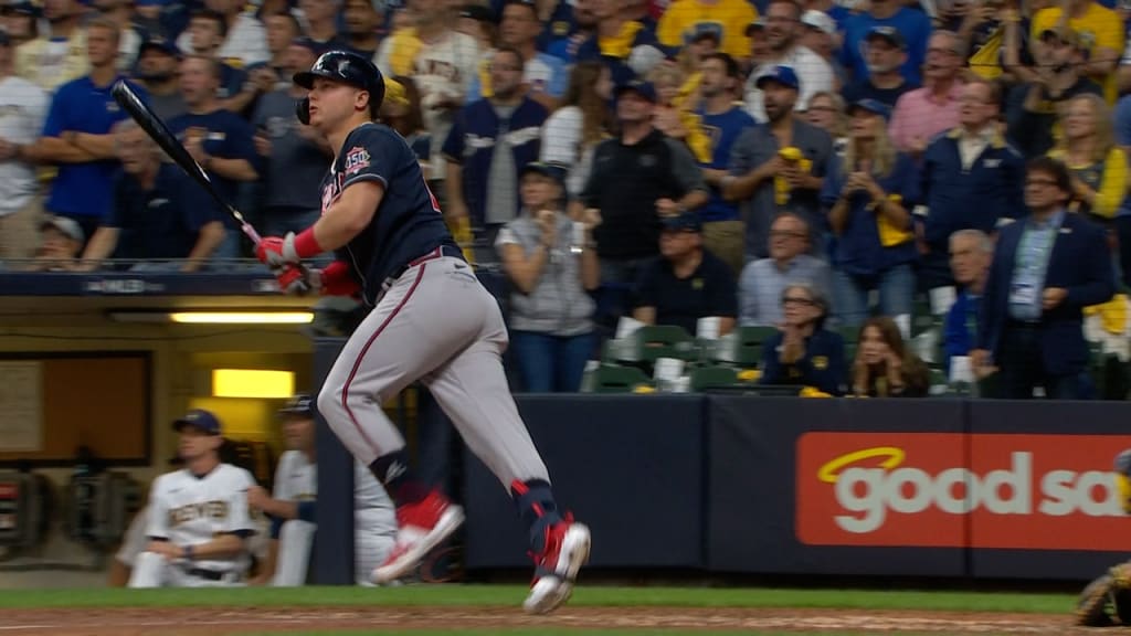 Braves vs. Brewers: Why Luis Urías' questionable catch was not a reviewable  play 