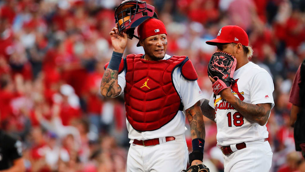 Yadier Molina St. Louis Cardinals  Mlb baseball players, Baseball