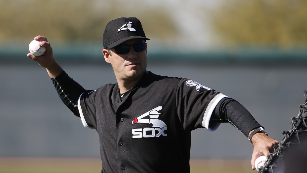 Manager Robin Ventura tosses batting practice at White Sox camp.