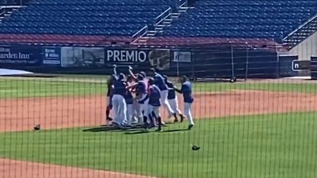 Mets celebrating World Series win