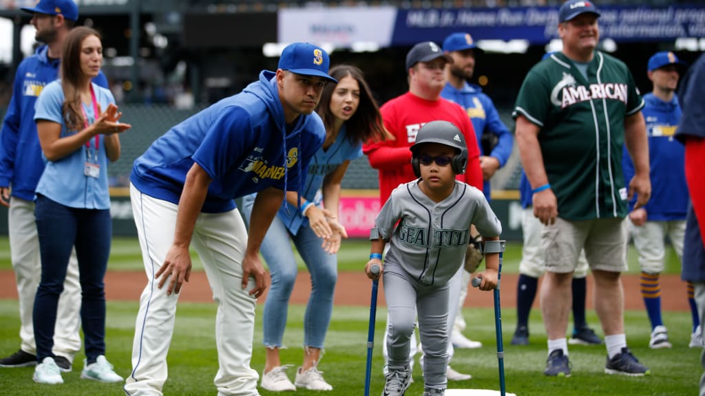 2019 Mariners Wives “Favorite Things” Auction Set for Friday, by Mariners  PR