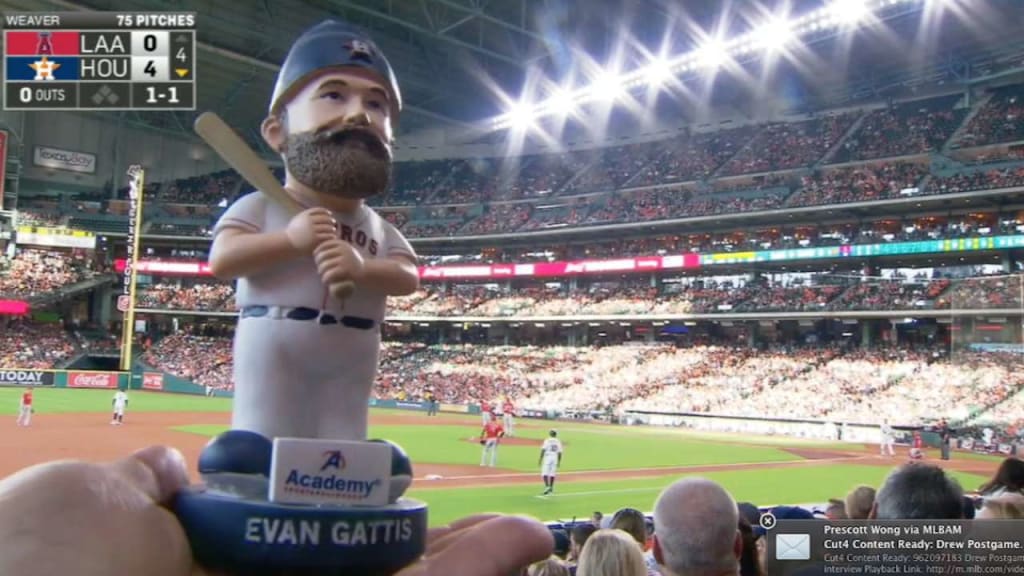 Astros pick up $5.2 million option on Evan Gattis' contract
