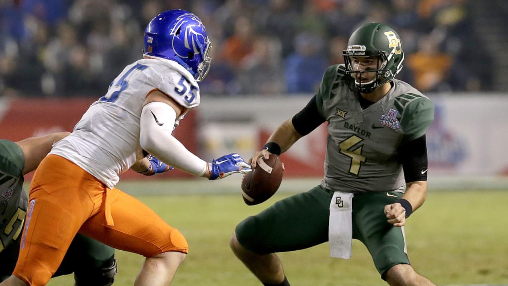 Freshman quarterback Zach Smith helped Baylor to a 31-12 Cactus Bowl victory on Tuesday at Chase Field. (AP)