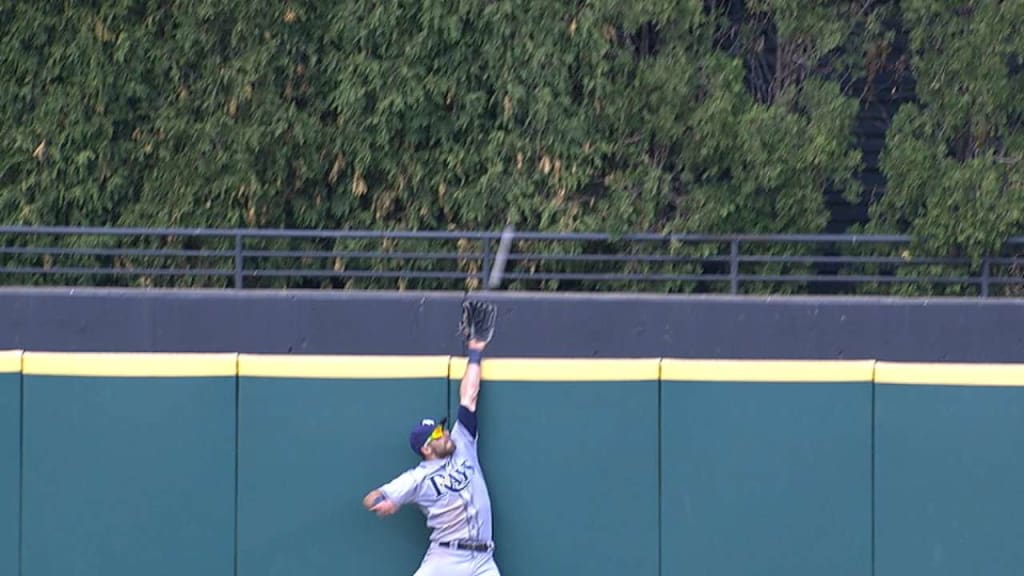 Must C: Kiermaier grab ends game