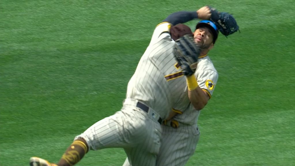 Padres' Tommy Pham, Ha-Seong Kim bang heads in scary collision
