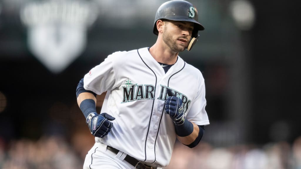 Report: 4 clubs showing interest in Haniger