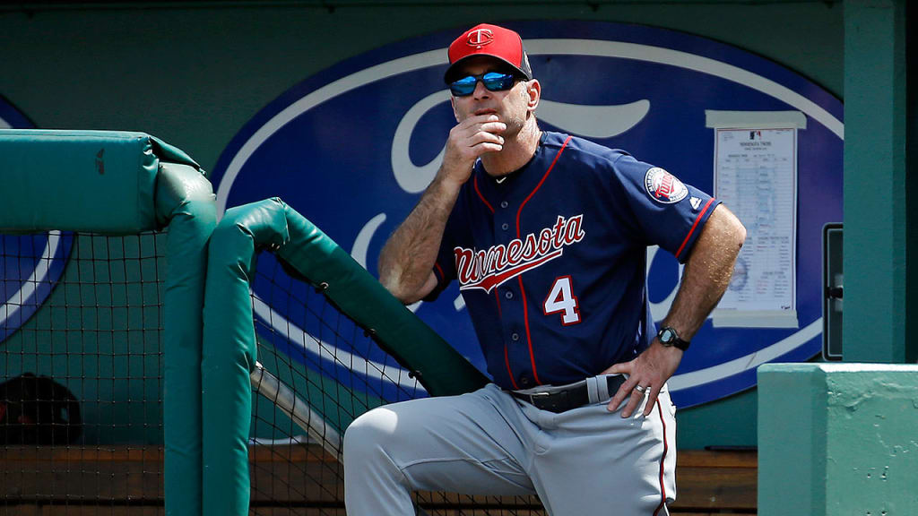 "I think it's personal preference," Paul Molitor said of using iPads in the dugout. (AP)