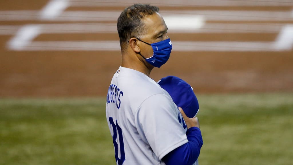 Dave Roberts: Dodgers manager would 'have a problem' with protests