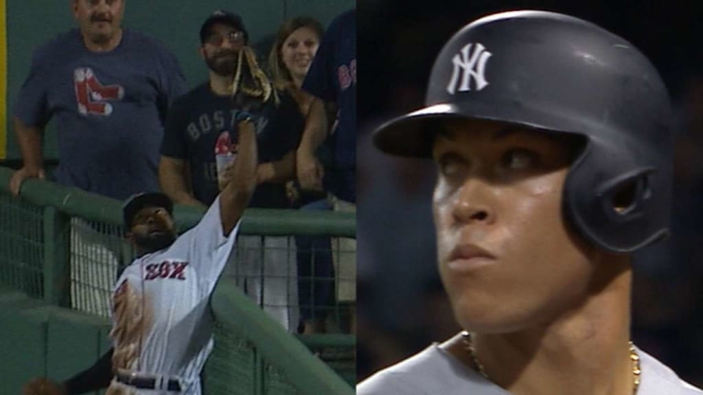 Jackie Bradley Jr. robs Aaron Judge of homer