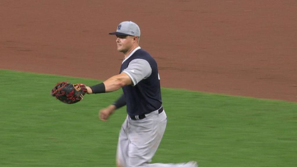 Britton earns 1st save for Yanks