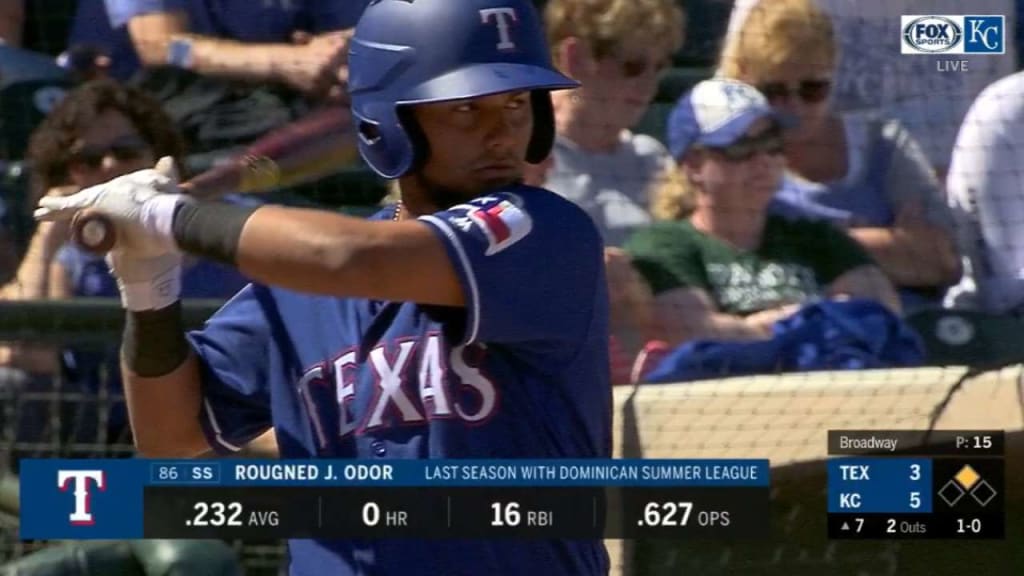Rougned Odor plays with brother Rougned Odor