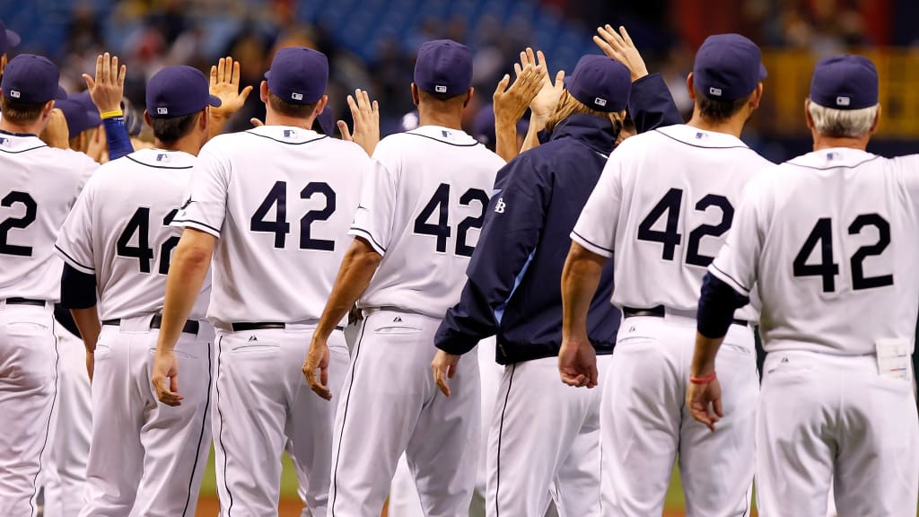 Lets go Giants - Tonight we wear the number 42 in memory of Jackie Robinson