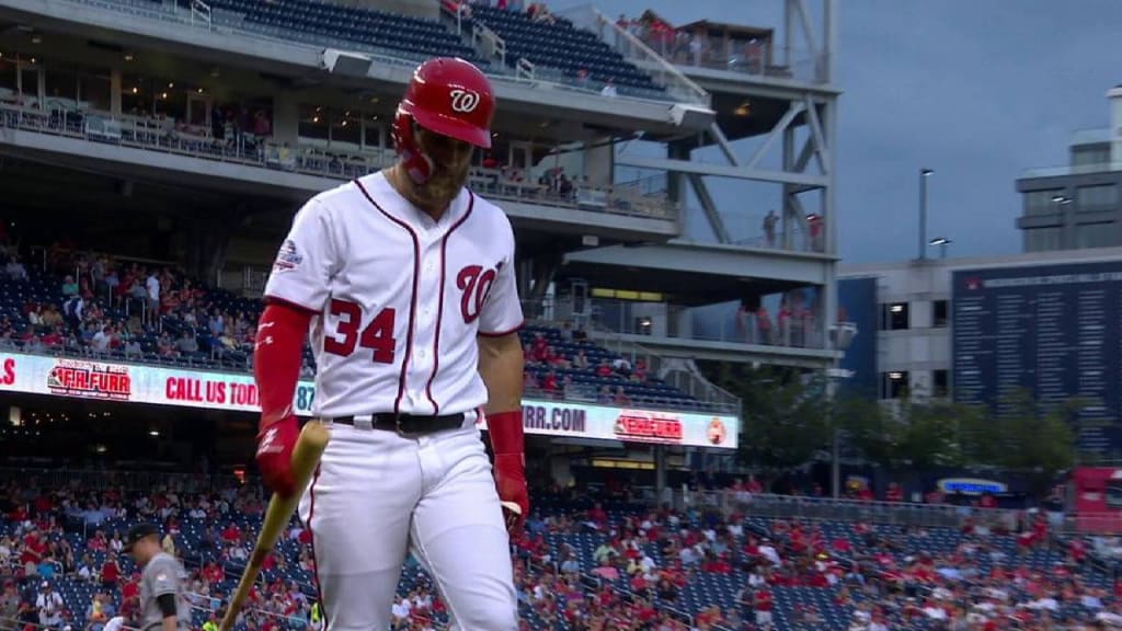 Bryce Harper gets ovation in Nationals' last home game