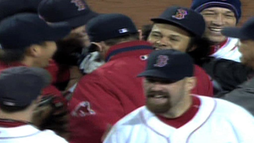 Remembering the 2007 Red Sox: Josh Beckett - Over the Monster