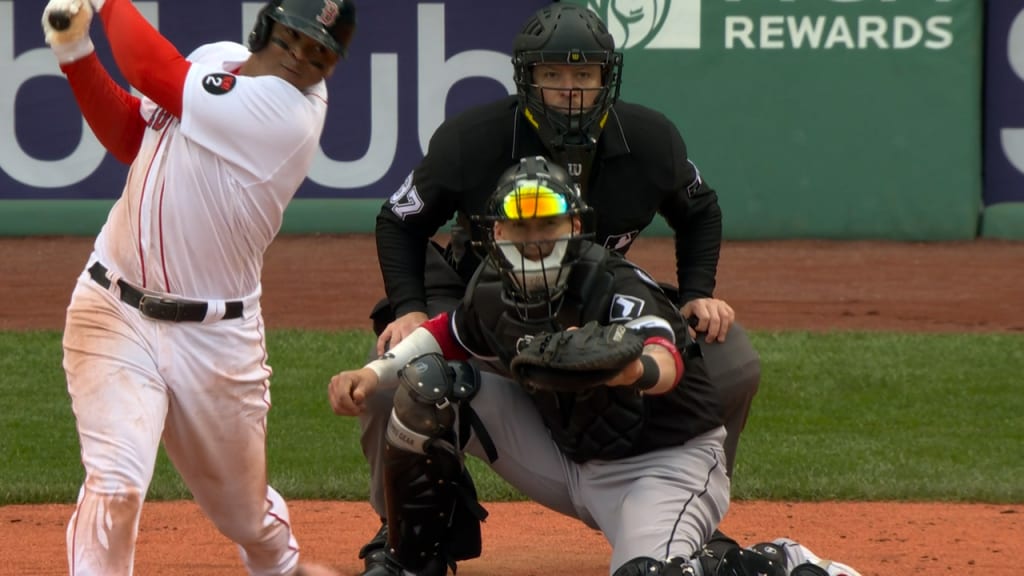 Red Sox lose lead late, fall to Orioles in extras on error