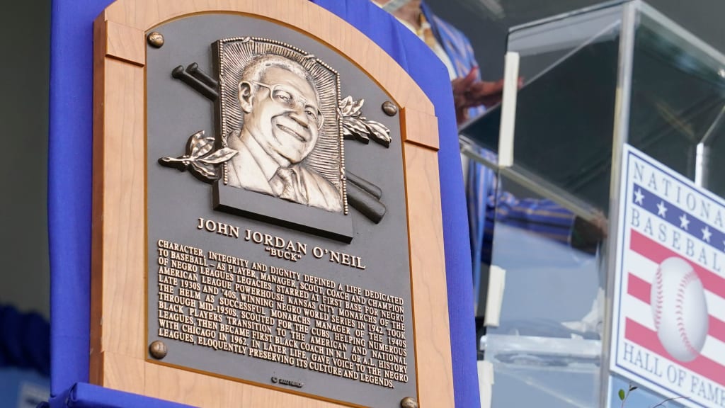 Buck O'Neil Hall of Fame plaque viewing