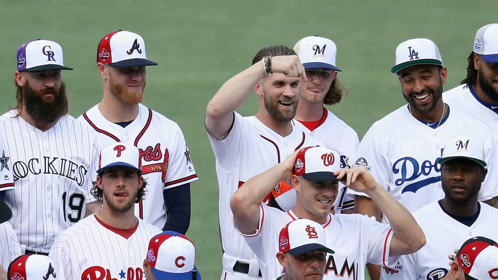 J.T. Realmuto broke the Marlins Park fish tank's protective glass