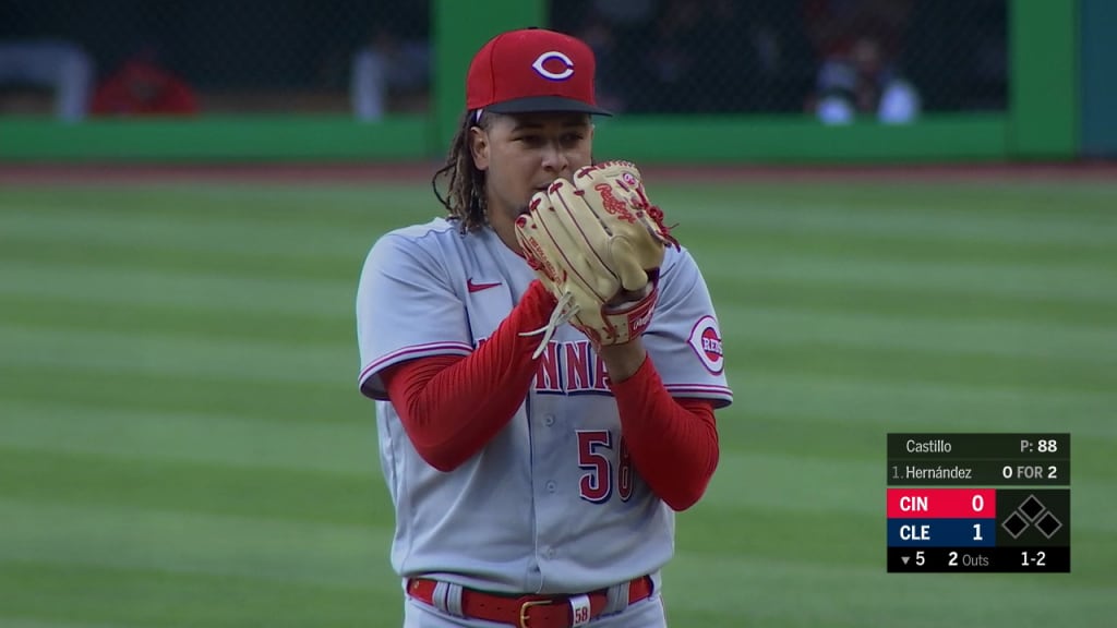 Cincinnati Reds rout Philadelphia Phillies, 13-0