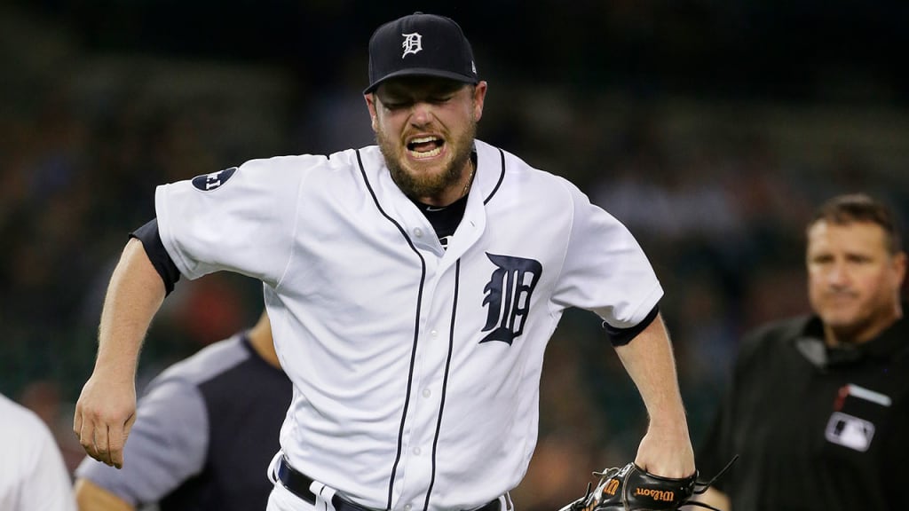 Alex Wilson sustained a non-displaced fracture of his right leg in the eighth inning vs. the Twins. (Getty)