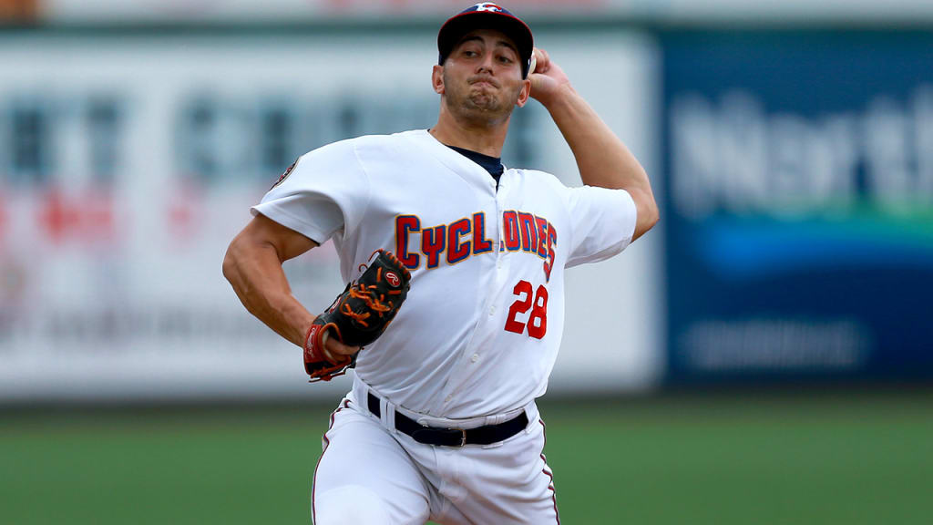Brooklyn Cyclones starting pitcher Tom Szapucki (28) pitches against the Aberdeen Ironbirds at MCU Park in Brooklyn, Sunday, July 31, 2016. (Gordon Donovan).