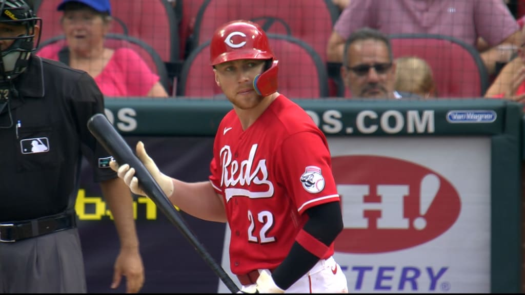 Joey Votto makes a TikTok with young fan, 06/13/2022