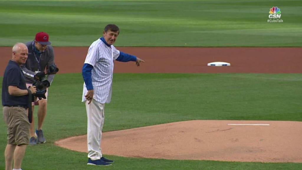 Sager surrounded by family for memorable return to Wrigley