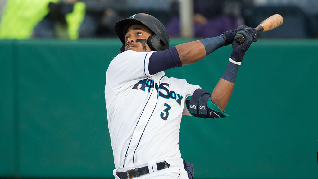 Mariners Julio Rodríguez homers in four-hit night