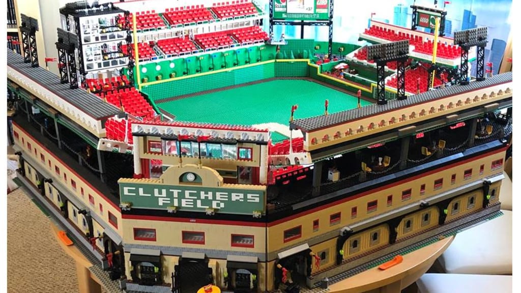 Lego stadium-builder constructs mini version of D-backs' Chase Field