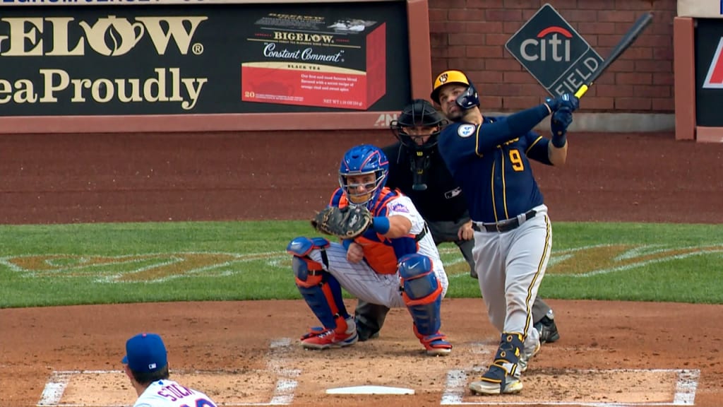 Manny Piña's two-run home run