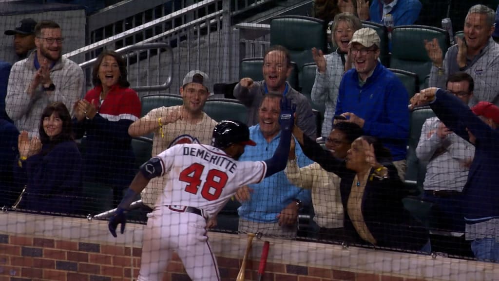 Travis Demeritte hits an INSIDE-THE-PARK Home Run! Atlanta Braves