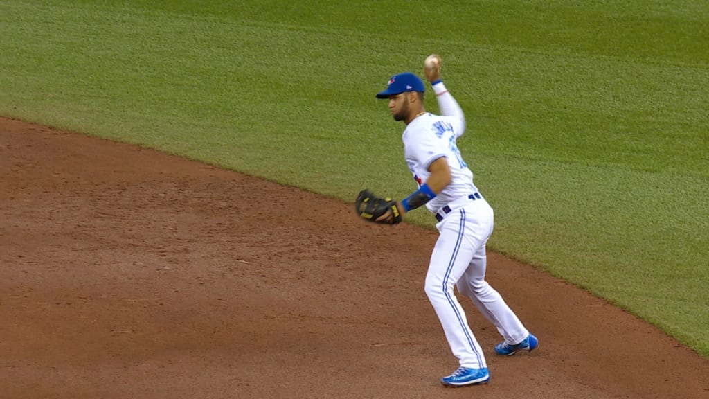 Gurriel Jr.'s throwing error