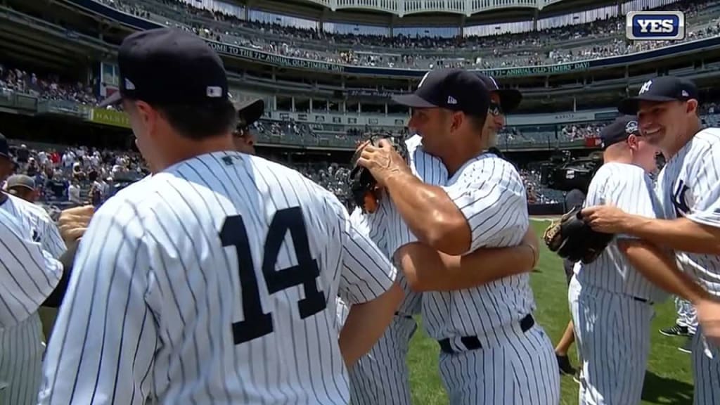 Jorge Posada makes debut at Yankees Old Timers' Day - ABC7 New York