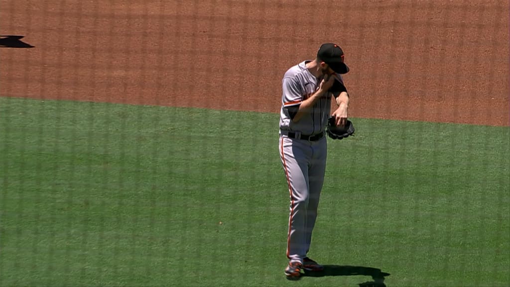 Giants score 12 runs vs. Padres after team home run derby