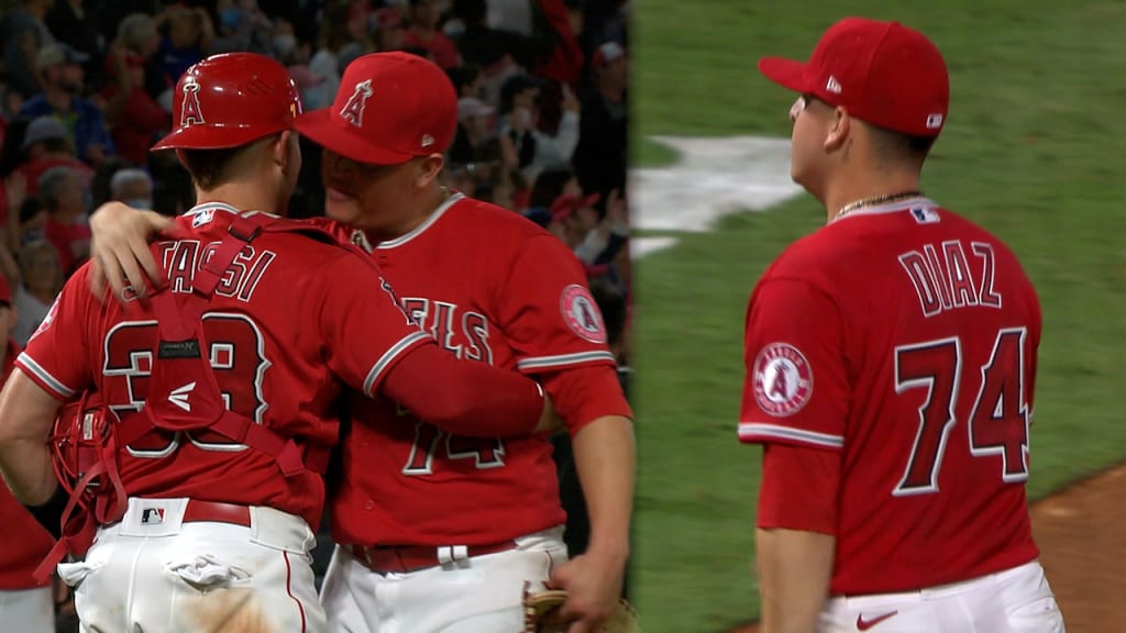 Ohtani overpowers in 2-way performance, Angels blank Astros