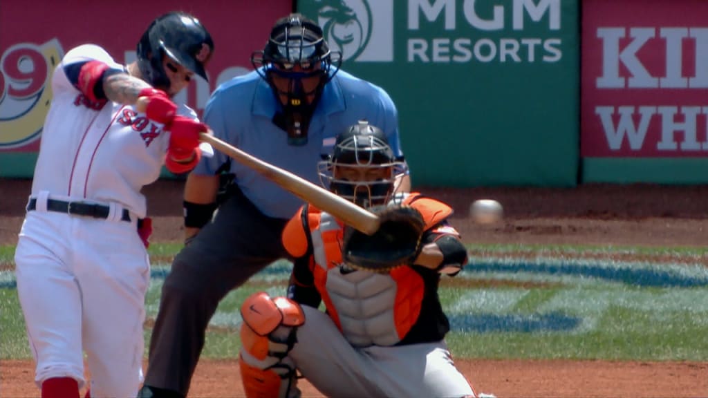 Alex Verdugo's 1st hit of 2020