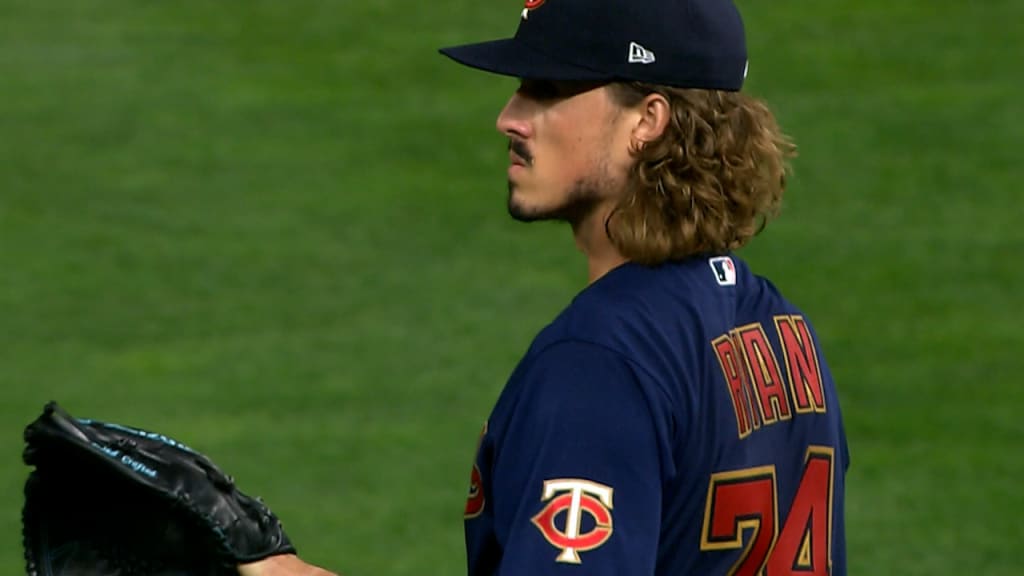 Astros pitchers flash postseason hair extensions, Sports