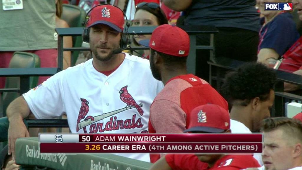 Teammates mess with Wainwright
